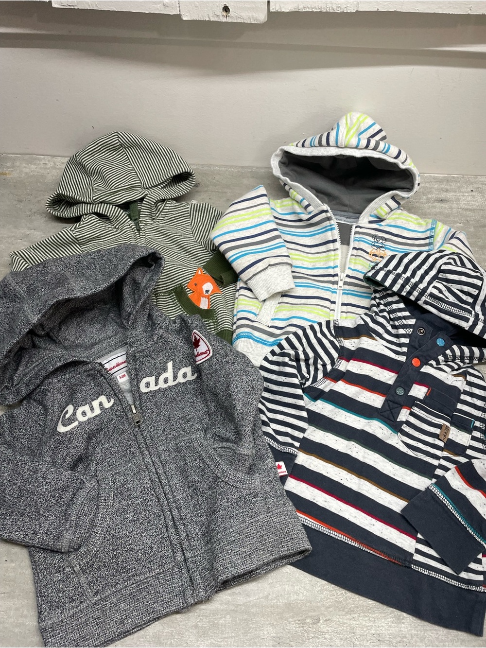 Carter's‎ Canadiana Baby Boy Hoodie Bundle 3-9M Multicolor Good Striped Fox Zip